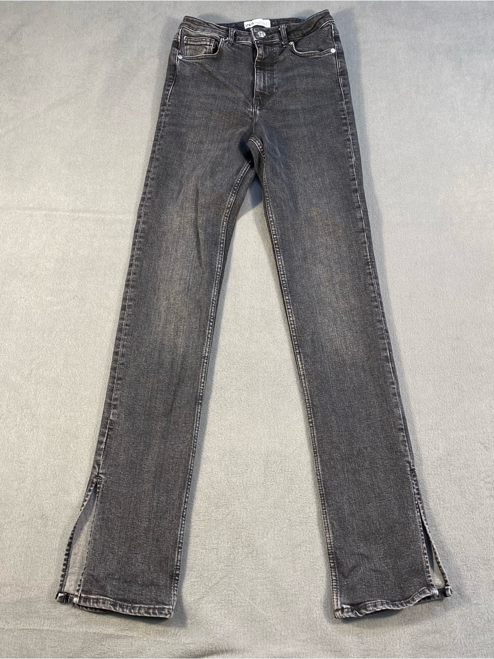 Zara women’s Black Washed slit hem Slim straight leg jeans, size 4